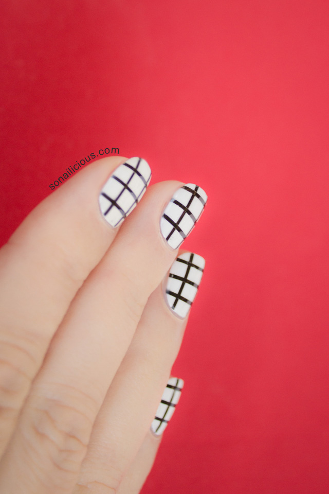 Checkerboard Nail Art