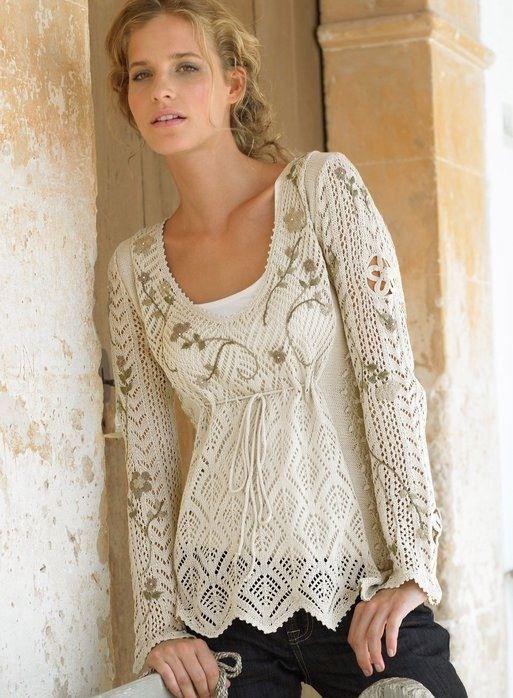 Emroidered lace tunic