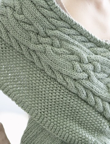 Chevron Shawl Free Knitting Pattern and more free shawl knitting patterns at http://intheloopknitting.com/textured-shawl-knitting-patterns/